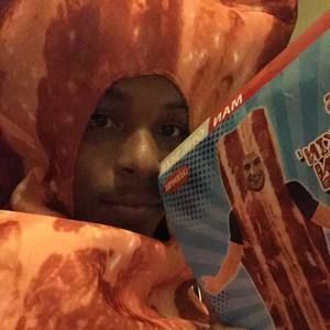 Meet your Posher, Deerick